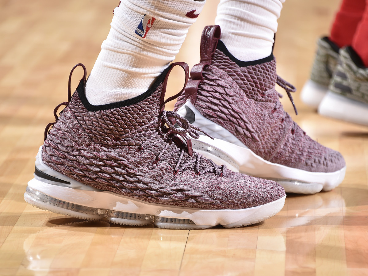 lebron_15_embed_.jpg